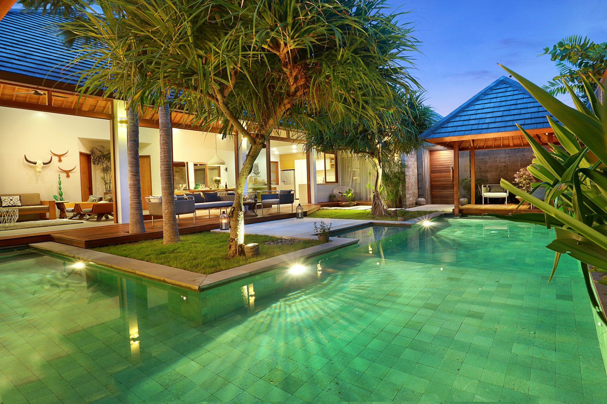 Villa Odyssey Семиньяк Экстерьер фото